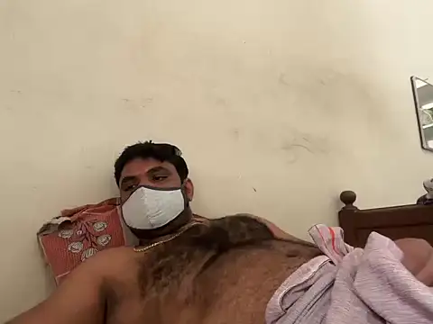 Snapshot of HandsomeMche chatting on 5, 12, 2025 HandsomeMche online show from 5, 12, 2025