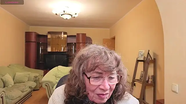 Betty Brick online show from 5, 5, 2026