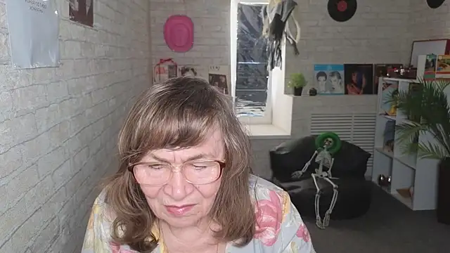 Betty Brick online show from 21, 5, 2026
