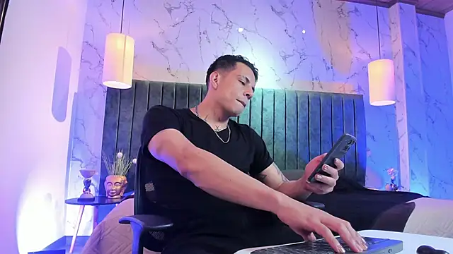 Dustin Sonne online show from 25, 4, 2026