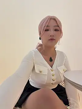 winter11 online show from 24, 9, 2025