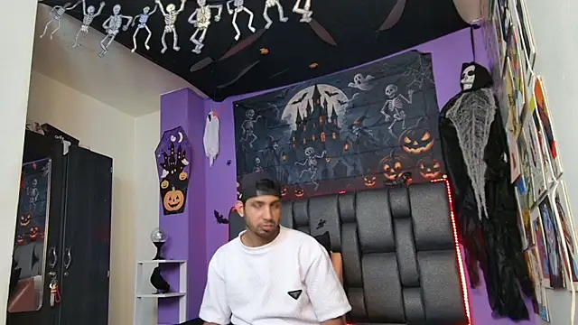 ashtoncooperr online show from 23, 10, 2025