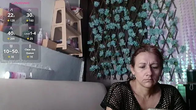 Snapshot of darling_hott chatting on 4, 3, 2026 darling hott online show from 4, 3, 2026