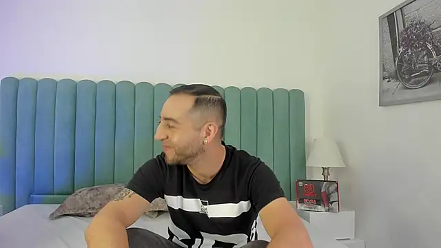 Snapshot of Lushian_ chatting on 20, 11, 2025 Lushian online show from 20, 11, 2025