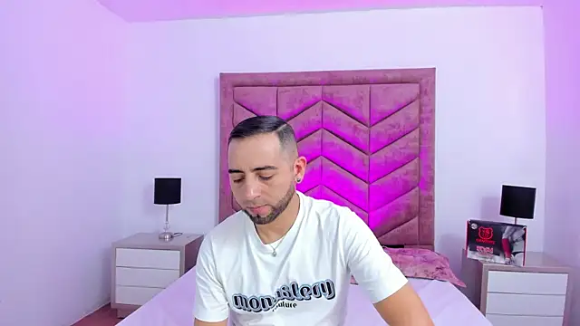 Snapshot of Lushian_ chatting on 3, 6, 2026 Lushian online show from 3, 6, 2026