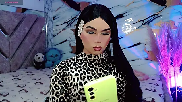 kushina uzumaki75 online show from 17, 4, 2026