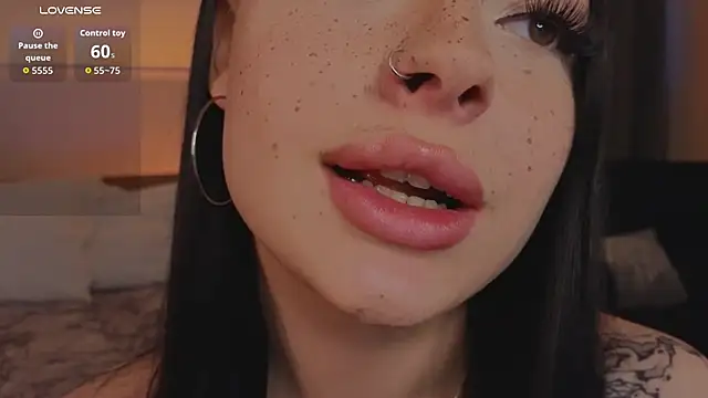 honey     bunny online show from 23, 4, 2026