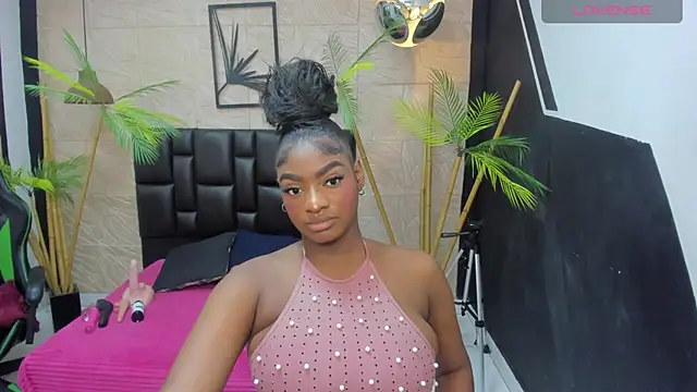 Snapshot of alana_bonny chatting on 30, 6, 2026 alana bonny online show from 30, 6, 2026