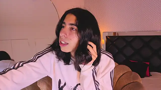Snapshot of ryo_light chatting on 21, 5, 2026 ryo light online show from 21, 5, 2026