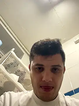 Snapshot of kisspussy1993 chatting on 28, 11, 2025 kisspussy1993 online show from 28, 11, 2025