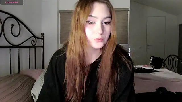 Snapshot of Lili_Luuu chatting on 25, 3, 2026 Lili Luuu online show from 25, 3, 2026