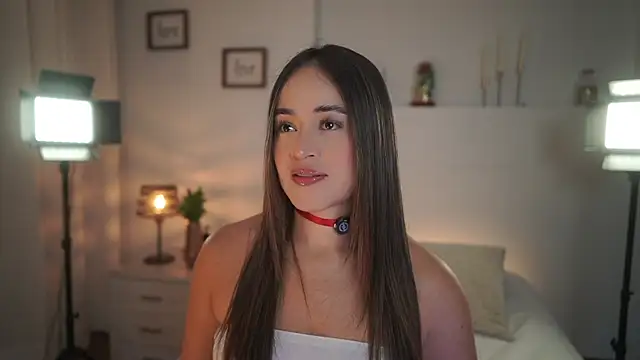 ximena cortez 03 online show from 25, 4, 2026