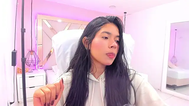 samantaa shy online show from 22, 4, 2026