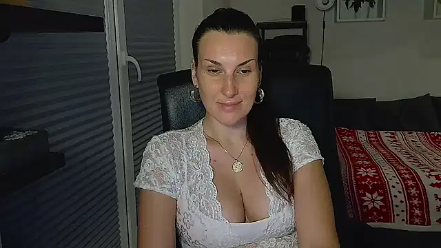 DonnaAmore online show from 12, 11, 2025