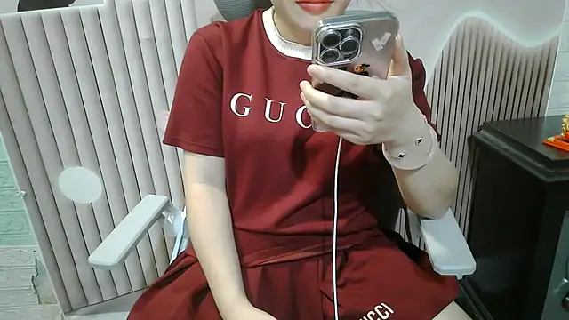 Emachiii online show from 11, 9, 2025