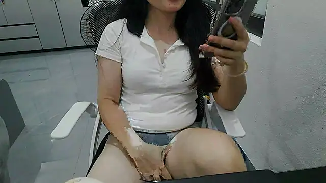 Emachiii online show from 20, 6, 2026