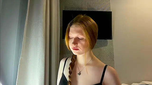 LuxXAngel online show from 9, 4, 2026