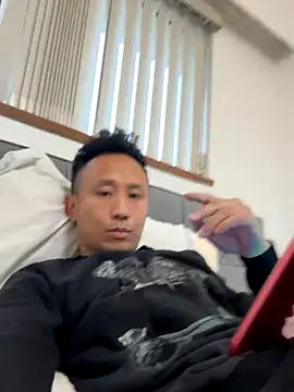 Snapshot of vallent970 chatting on 23, 10, 2025 vallent970 online show from 23, 10, 2025