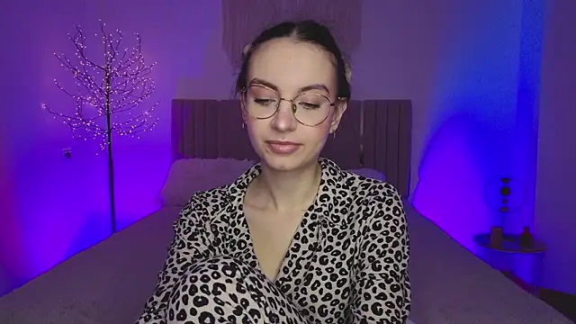 Real cutie1 online show from 18, 3, 2026