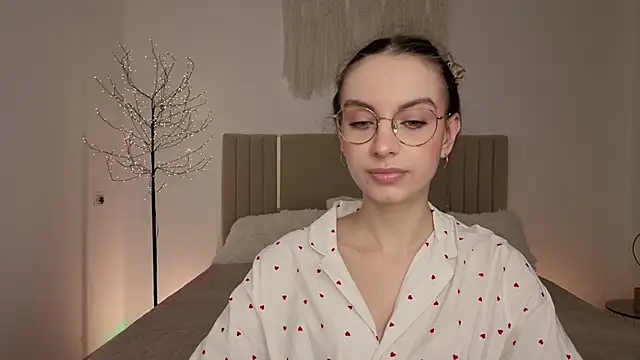 Real cutie1 online show from 26, 3, 2026