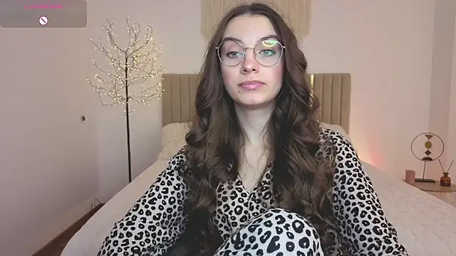 Real cutie1 online show from 25, 4, 2026