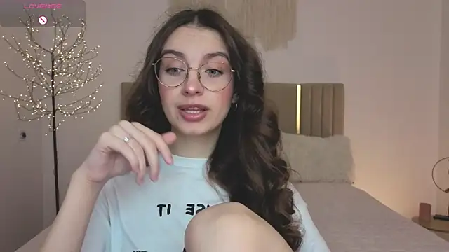 Real cutie1 online show from 27, 4, 2026