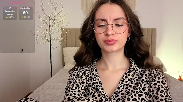 Real cutie1 online show from 9, 6, 2026