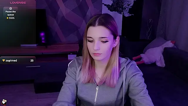 Snapshot of Sandy_Belle chatting on 28, 10, 2025 Sandy Belle online show from 28, 10, 2025