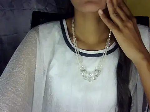 zara Khan0 online show from 7, 10, 2025