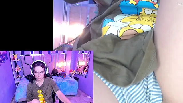 Snapshot of NicoleFerrel chatting on 14, 10, 2025 NicoleFerrel online show from 14, 10, 2025