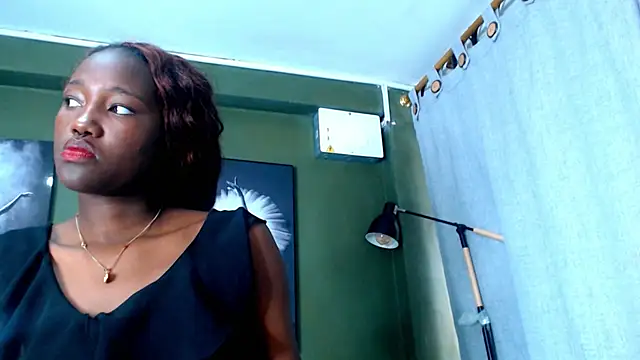 Snapshot of Evaa_18 chatting on 4, 10, 2025 Evaa 18 online show from 4, 10, 2025