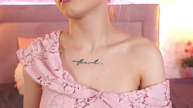 Snapshot of ChannelAngeless chatting on 31, 10, 2025 ChannelAngeless online show from 31, 10, 2025