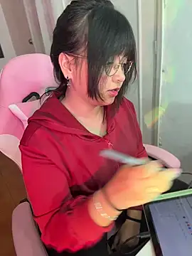 Lolii Zoe online show from 17, 12, 2025