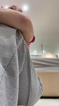 ZoeyNeal online show from 20, 4, 2026