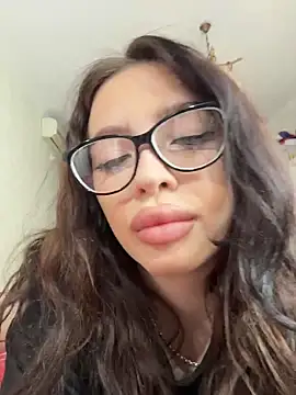 Hannah xBaby online show from 18, 1, 2026