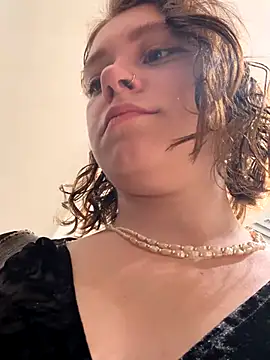 lucy-joy online show from 19, 9, 2025