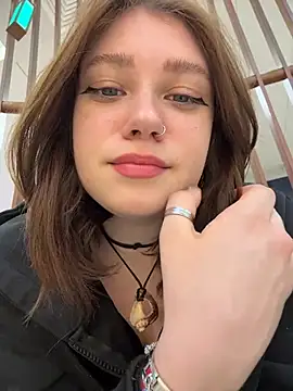 lucy-joy online show from 27, 4, 2026