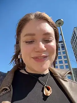 Snapshot of lucy-joy chatting on 3, 5, 2026 lucy-joy online show from 3, 5, 2026
