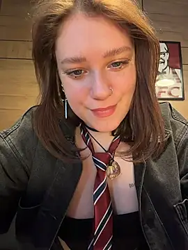 Snapshot of lucy-joy chatting on 9, 5, 2026 lucy-joy online show from 9, 5, 2026