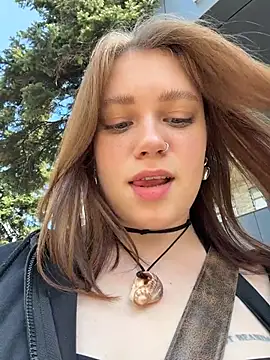 Snapshot of lucy-joy chatting on 17, 5, 2026 lucy-joy online show from 17, 5, 2026