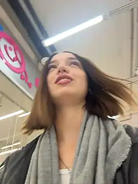 DollyTall online show from 13, 10, 2025