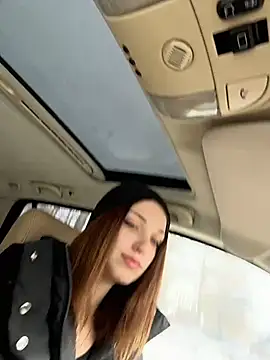 DollyTall online show from 10, 3, 2026