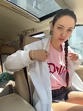 DollyTall online show from 21, 4, 2026