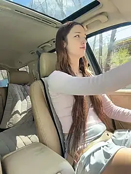 DollyTall online show from 24, 4, 2026