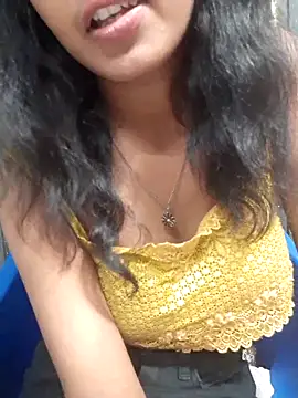 Snapshot of AnkitaDevi chatting on 13, 10, 2025 AnkitaDevi online show from 13, 10, 2025