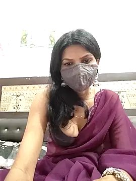 Yourhotsweetgirl online show from 15, 9, 2025