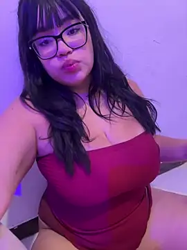 Emily Taylor2 online show from 28, 4, 2026