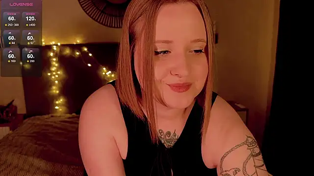 Snapshot of NaomiRey1 chatting on 20, 10, 2025 NaomiRey1 online show from 20, 10, 2025