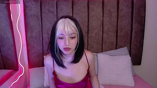 Megan  cole1 online show from 23, 9, 2025