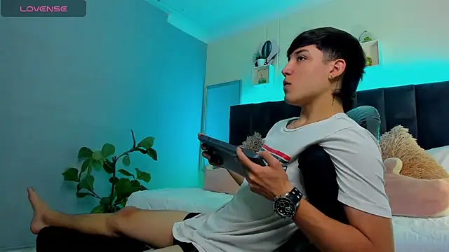 Snapshot of Ares_di_martin chatting on 22, 9, 2025 Ares di martin online show from 22, 9, 2025